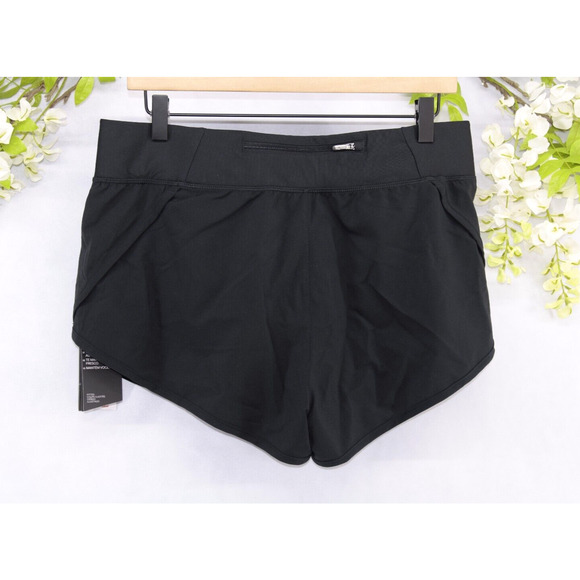 Under Armour Women's Heat Gear Black Loose Fit Reflective Running Shorts L NEW - Picture 2 of 8